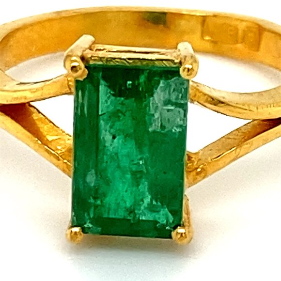 Emerald 1.51ct Solid 22K Yellow Gold Ring - Picture 9 of 9